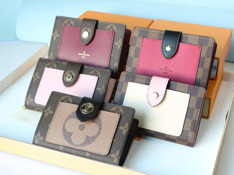 LV Wallets-976 - Image 8