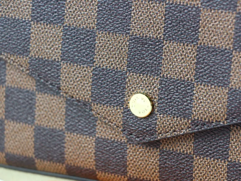 LV Wallets-978 - Image 9