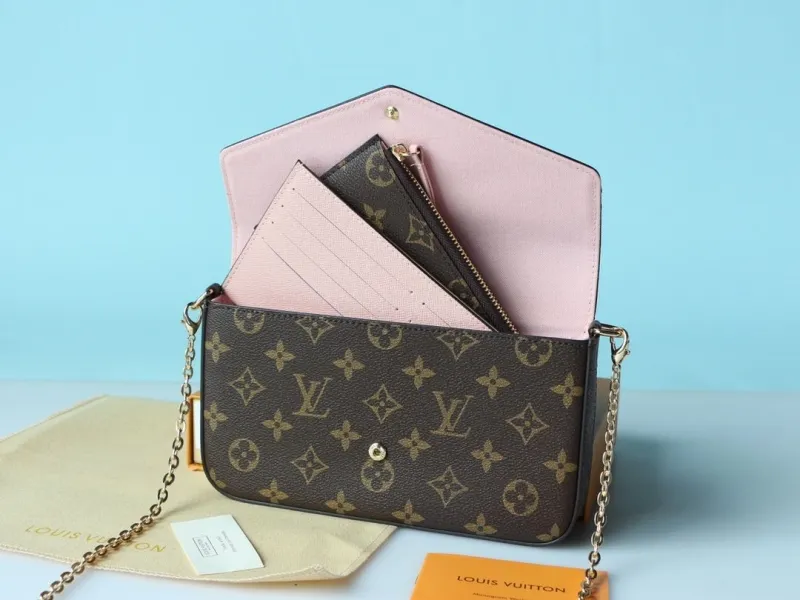 LV Wallets-980