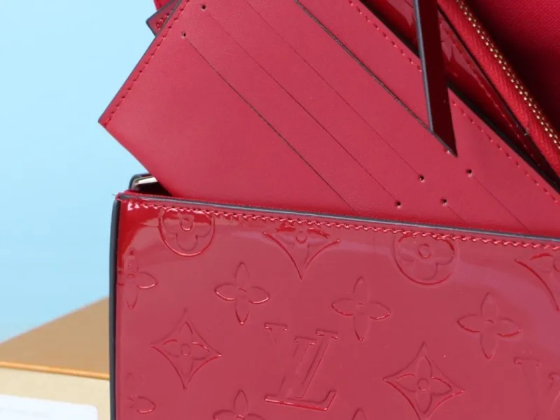 LV Wallets-984 - Image 5