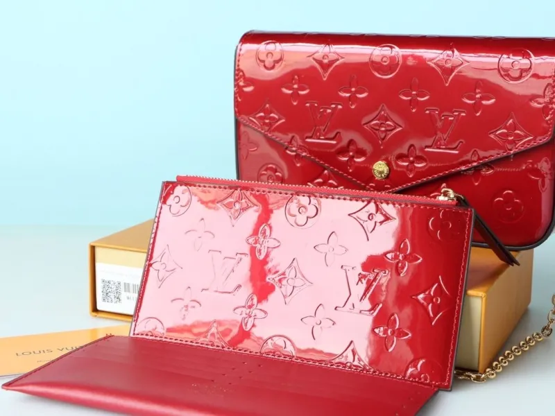 LV Wallets-984 - Image 9