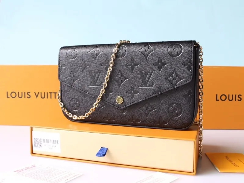 LV Wallets-987