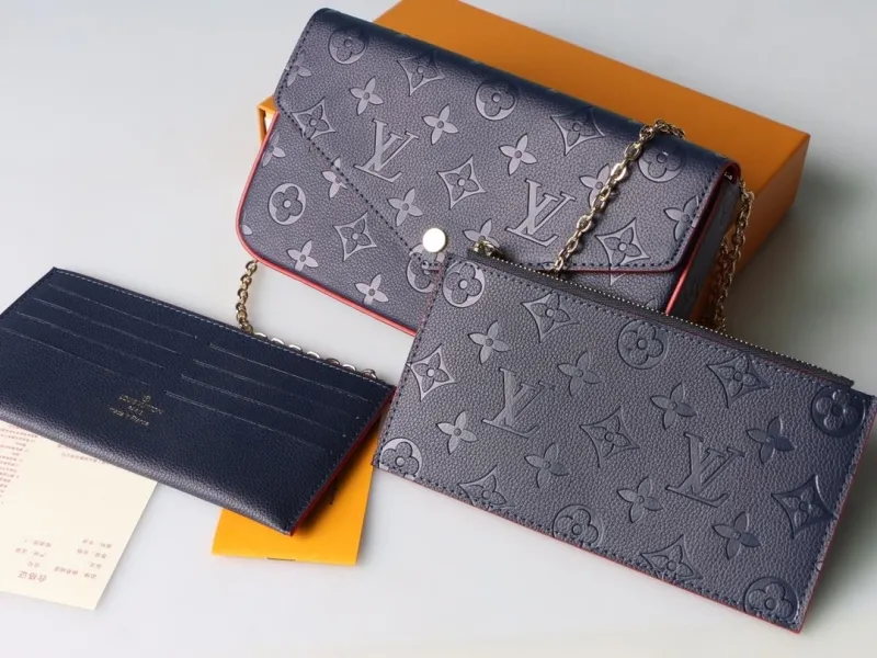LV Wallets-988 - Image 3