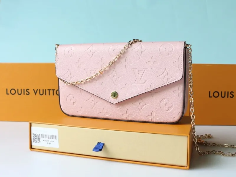 LV Wallets-990