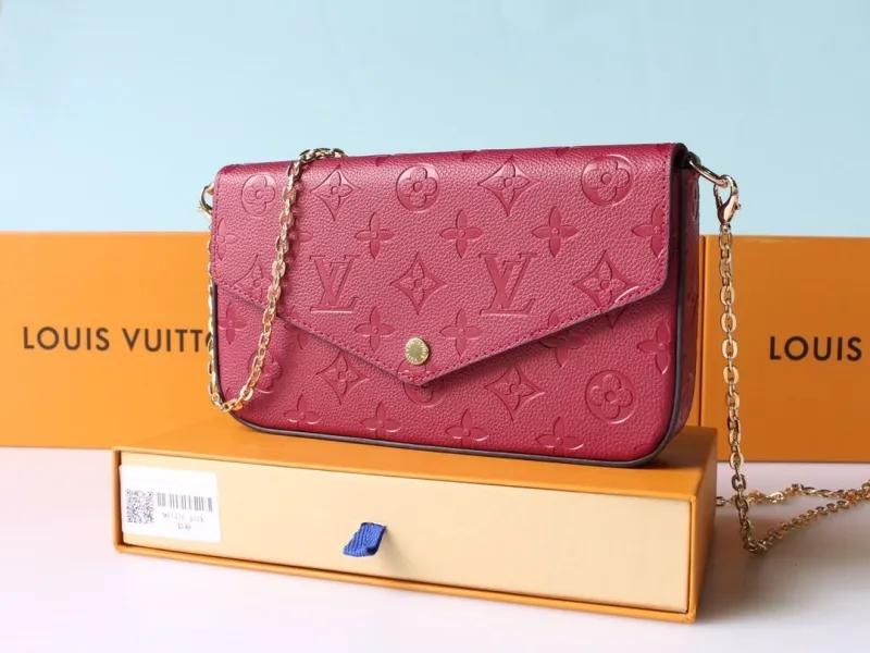 LV Wallets-991