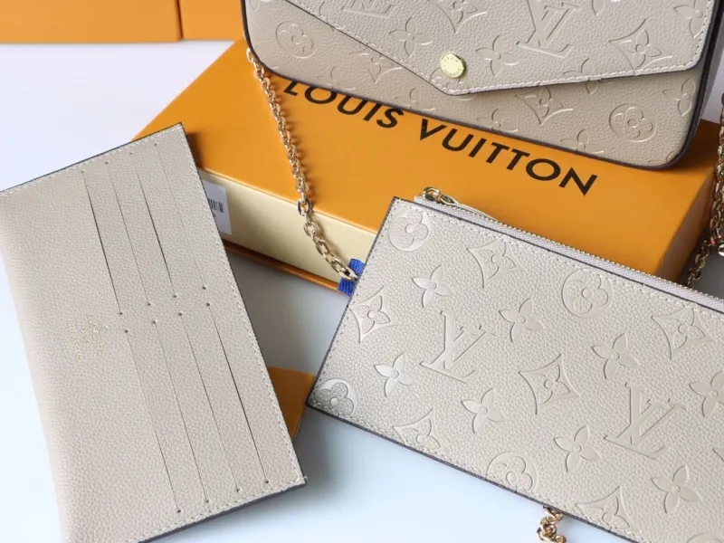 LV Wallets-992 - Image 3