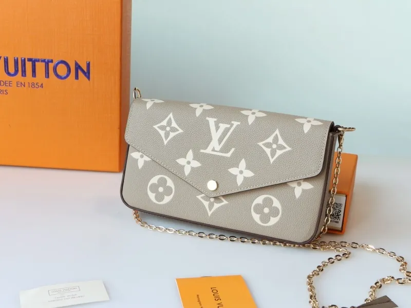 LV Wallets-994 - Image 8