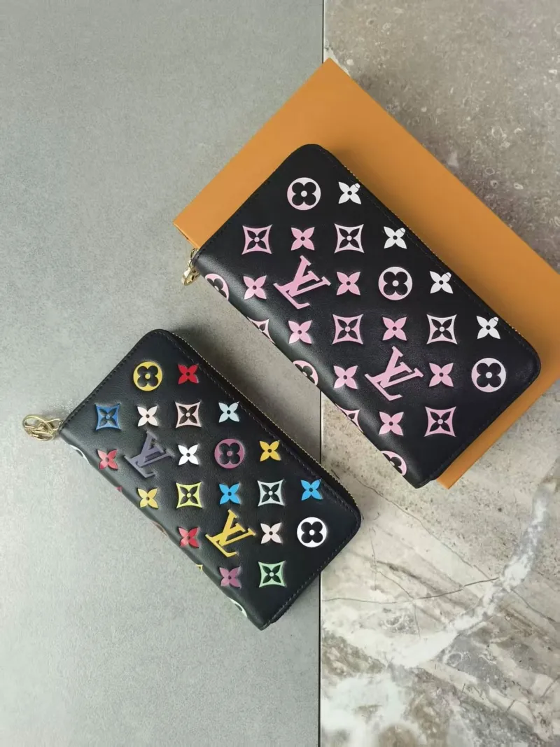LV Wallets-999 - Image 7
