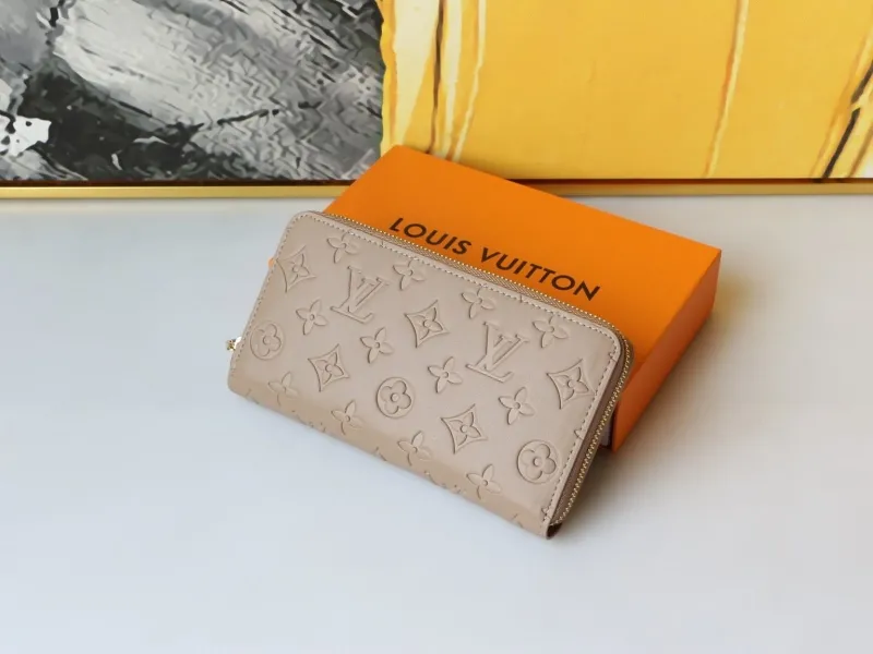 LV Wallets-1000