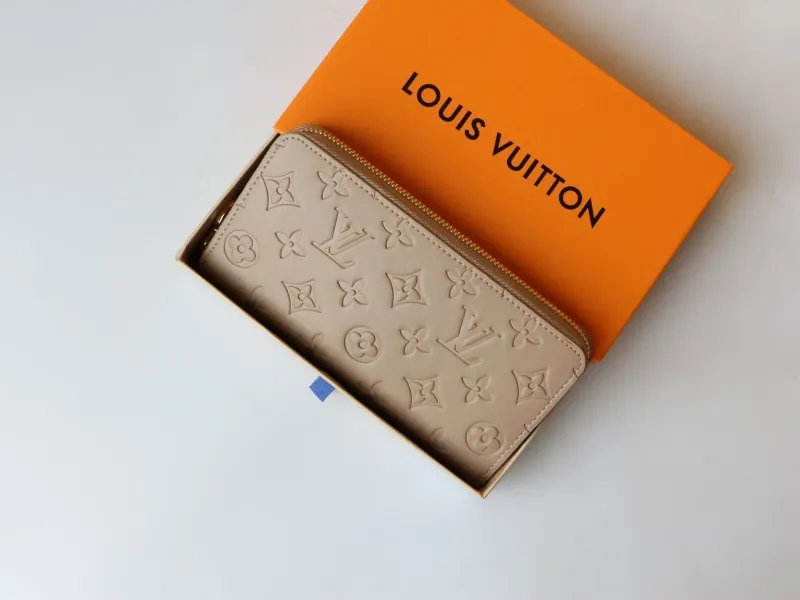 LV Wallets-1000 - Image 4