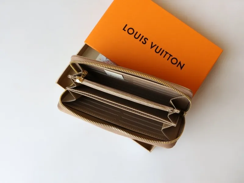 LV Wallets-1000 - Image 6