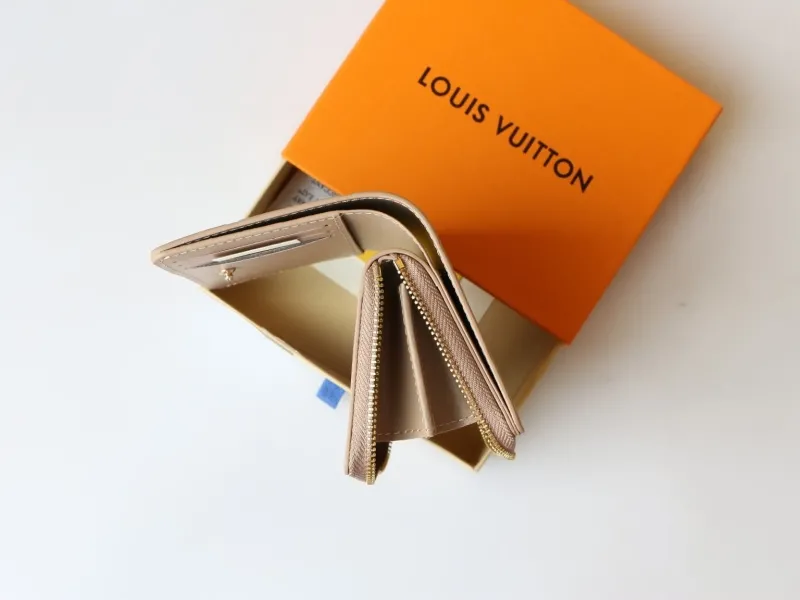 LV Wallets-1002 - Image 7