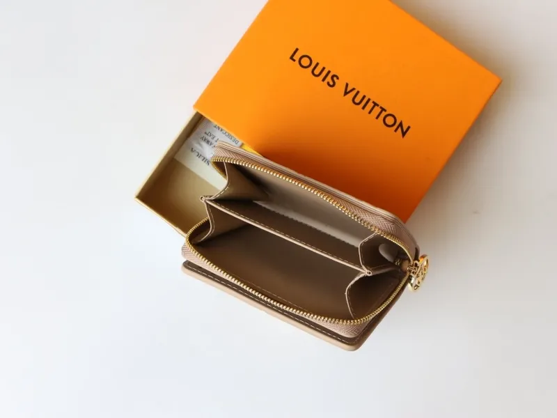LV Wallets-1002 - Image 8