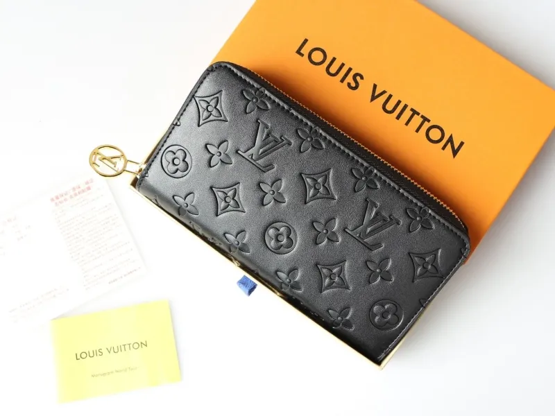LV Wallets-1003 - Image 4