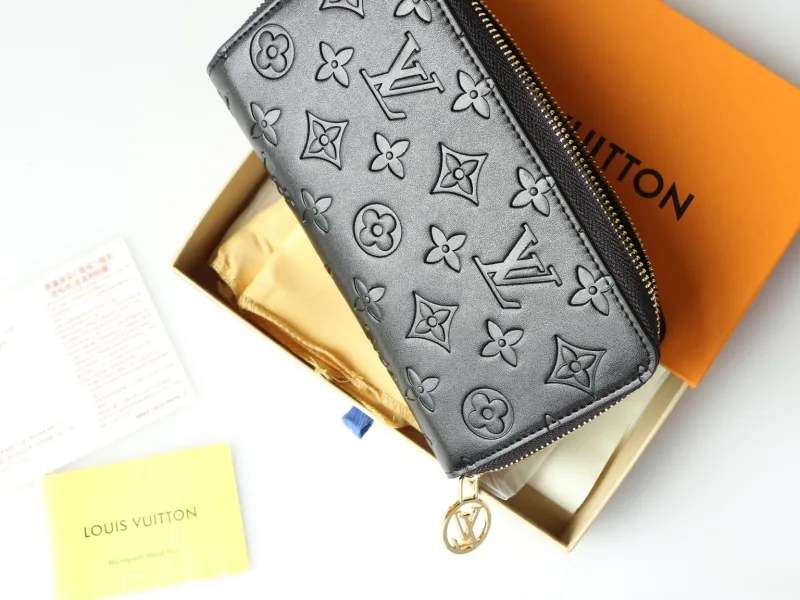 LV Wallets-1003 - Image 6
