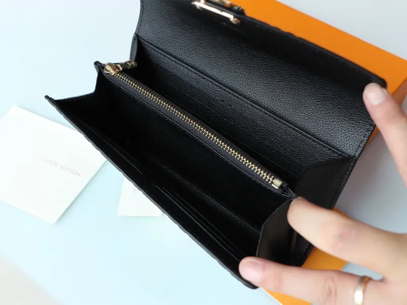 LV Wallets-1005 - Image 5