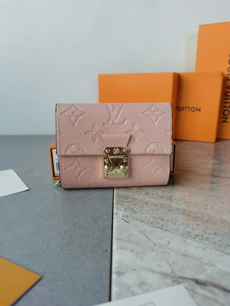 LV Wallets-1008