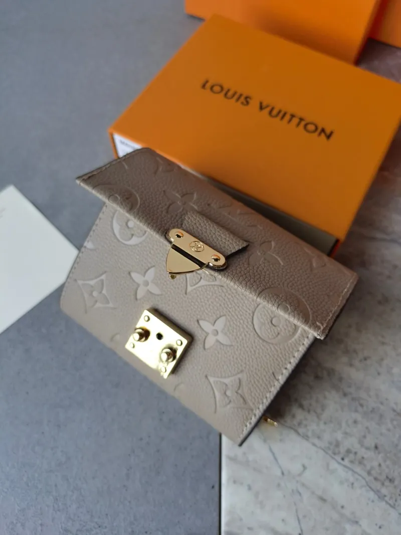 LV Wallets-1009 - Image 4