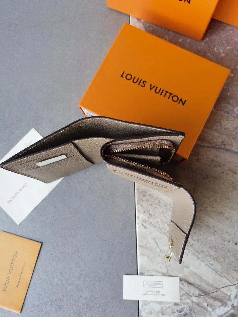 LV Wallets-1009 - Image 6