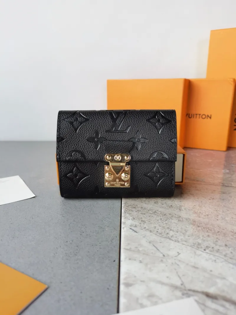 LV Wallets-1010