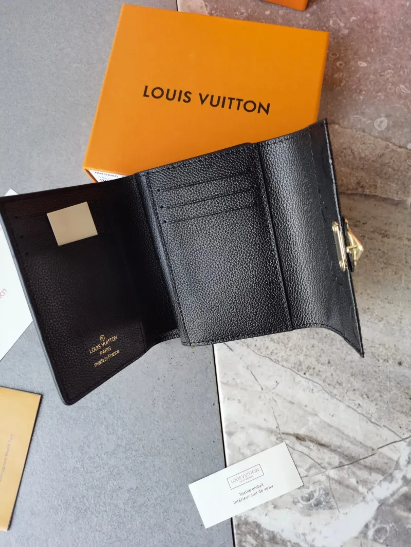 LV Wallets-1010 - Image 5