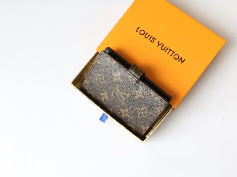 LV Wallets-1012 - Image 4