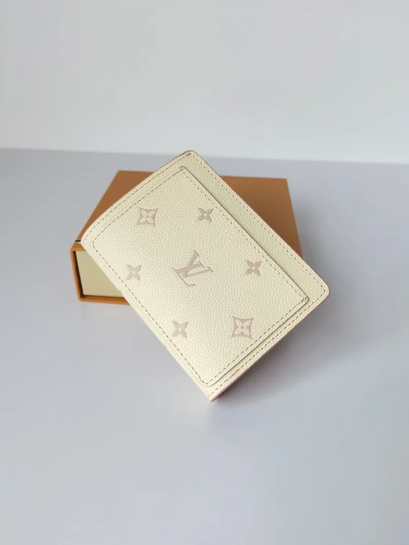 LV Wallets-1014 - Image 4