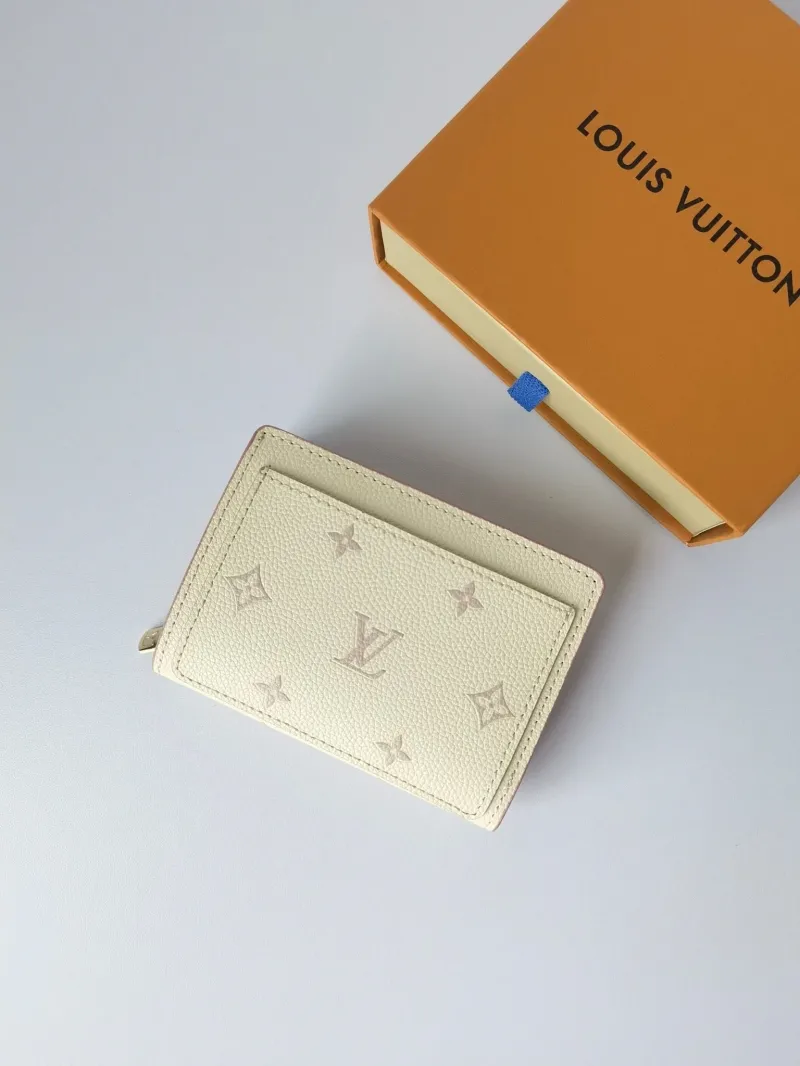 LV Wallets-1014 - Image 5