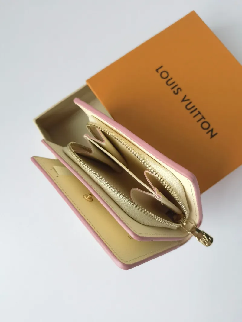 LV Wallets-1014 - Image 6