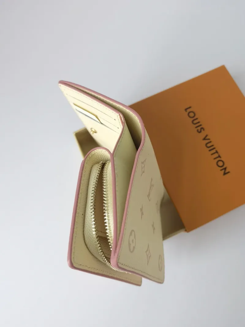 LV Wallets-1014 - Image 8