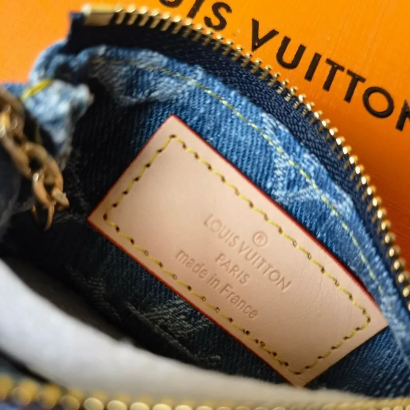 LV Wallets-1016 - Image 8