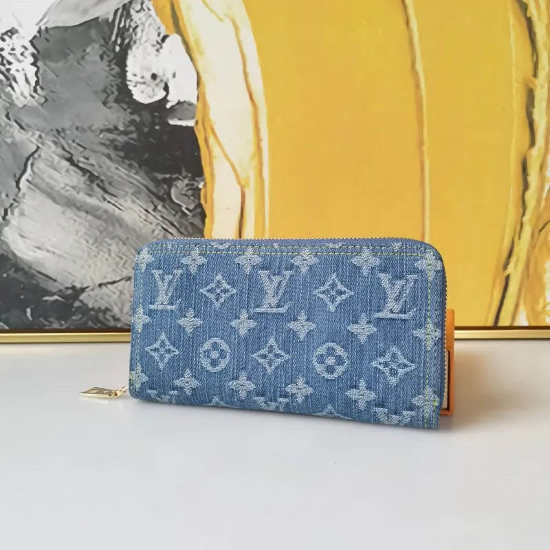 LV Wallets-1019