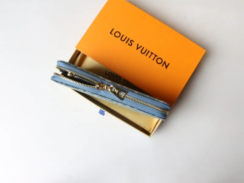 LV Wallets-1019 - Image 7