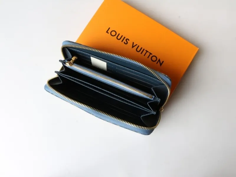 LV Wallets-1019 - Image 8