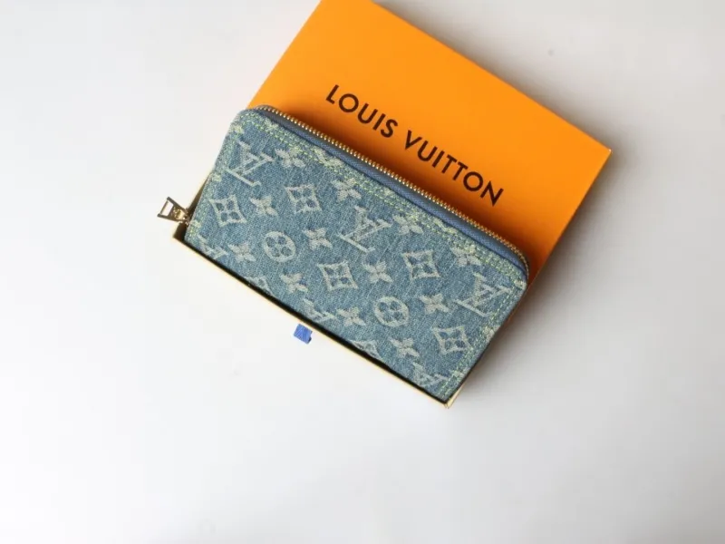 LV Wallets-1019 - Image 9