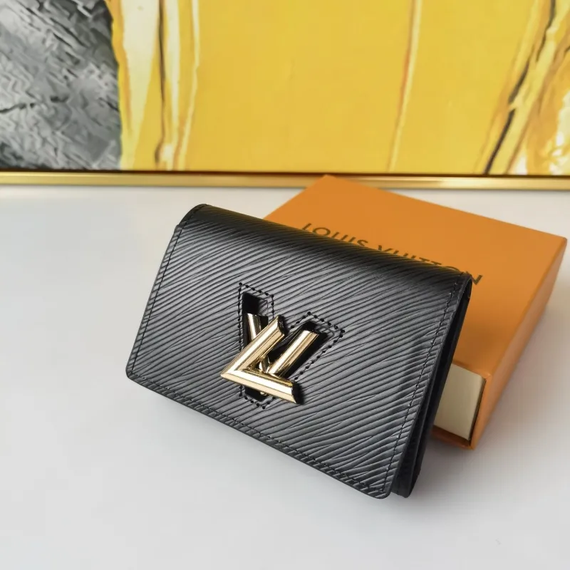 LV Wallets-1020