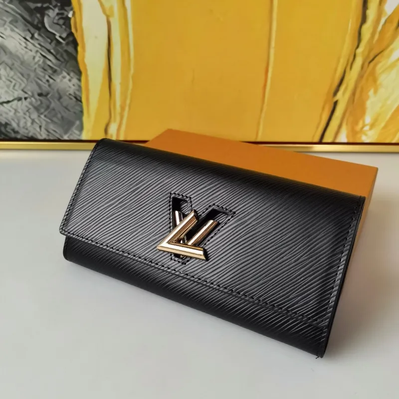 LV Wallets-1023