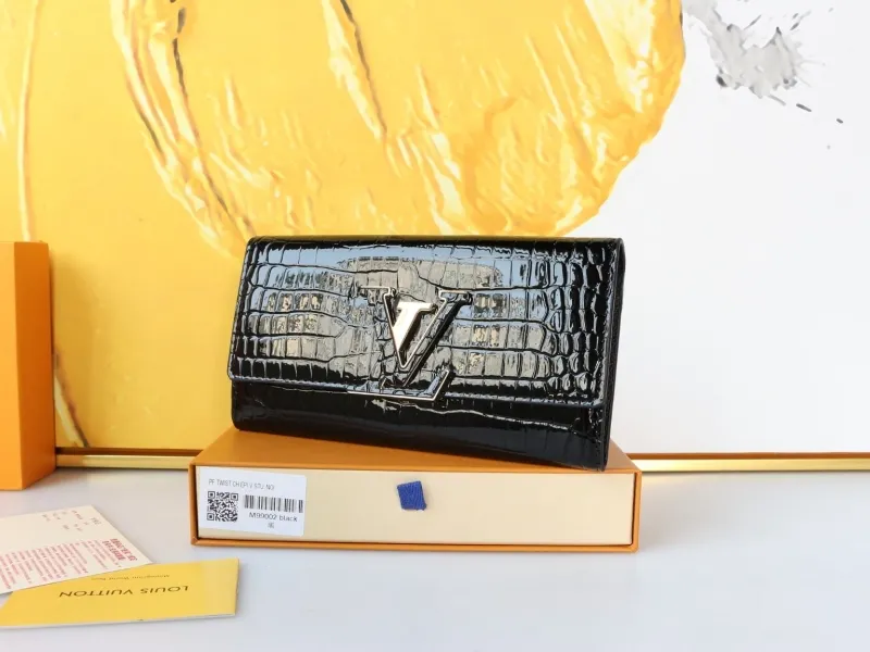 LV Wallets-1029