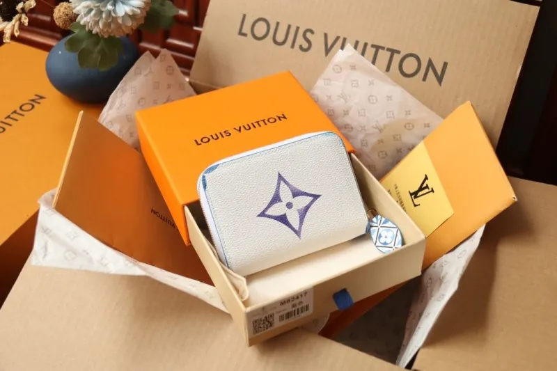 Alternative view of LV Wallets-1041