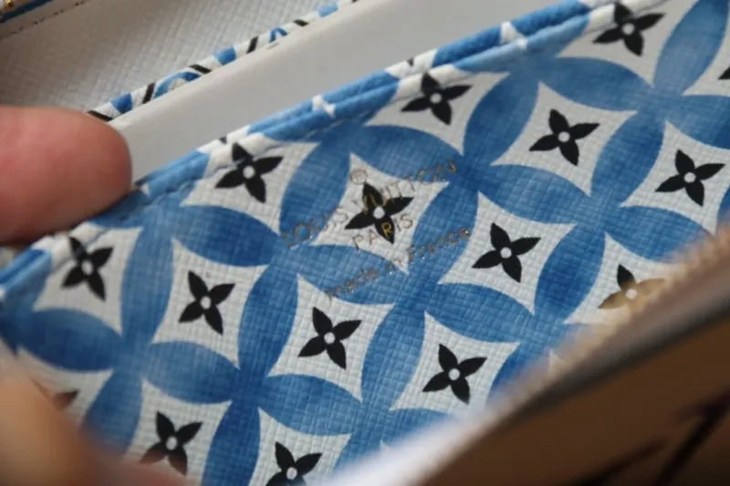 LV Wallets-1041 - Image 6