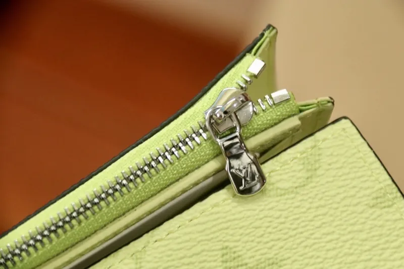 LV Wallets-1042 - Image 6