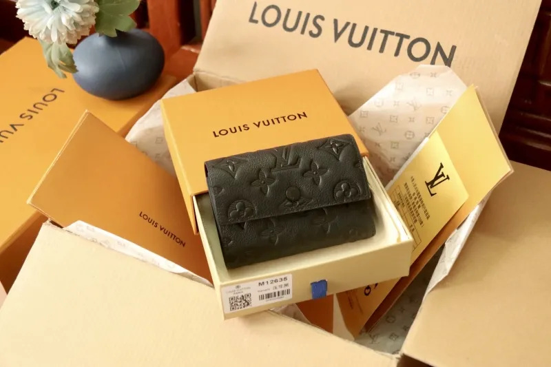 LV Wallets-1043