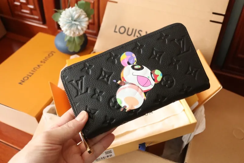 LV Wallets-1047 - Image 3