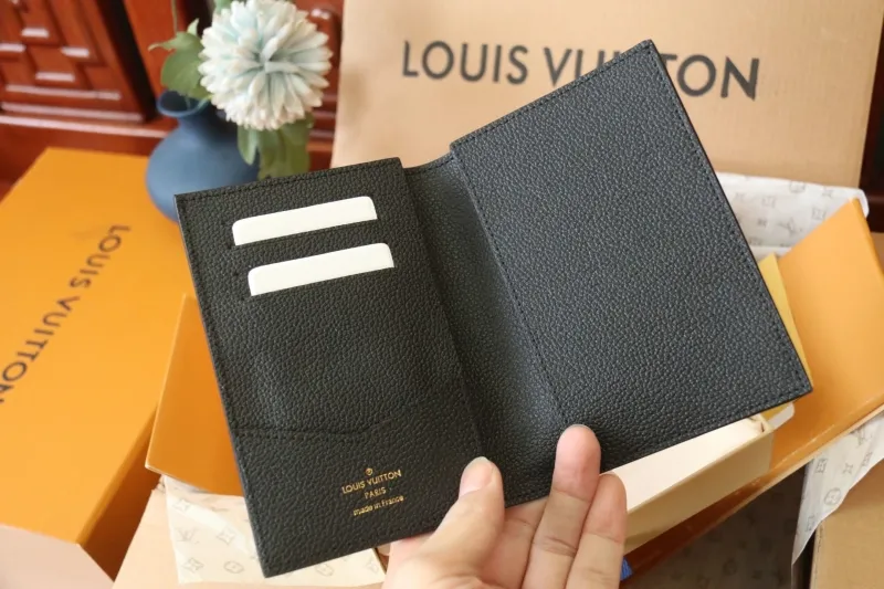 LV Wallets-1048 - Image 4