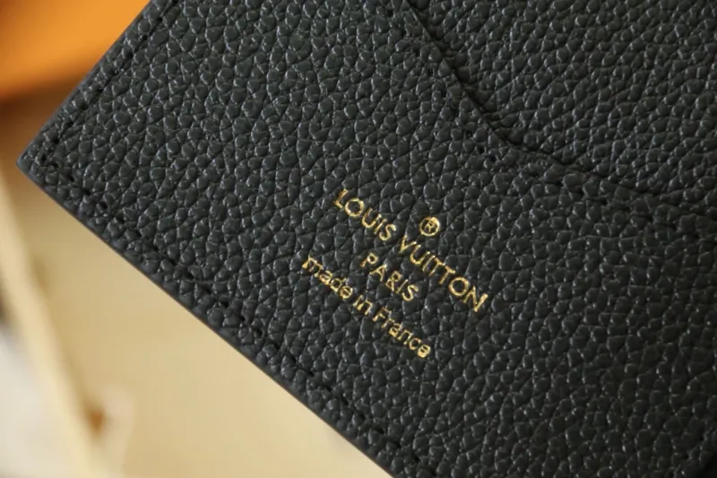 LV Wallets-1048 - Image 5