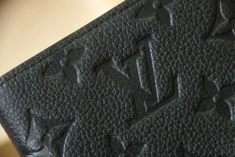 LV Wallets-1048 - Image 6