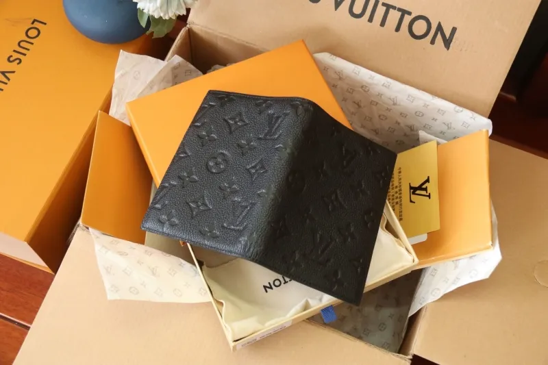 LV Wallets-1048 - Image 7