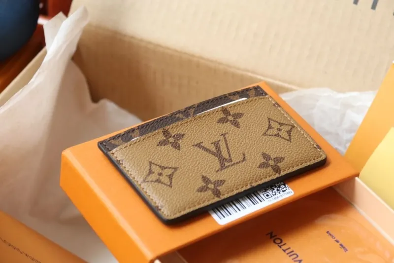 LV Wallets-1050 - Image 6