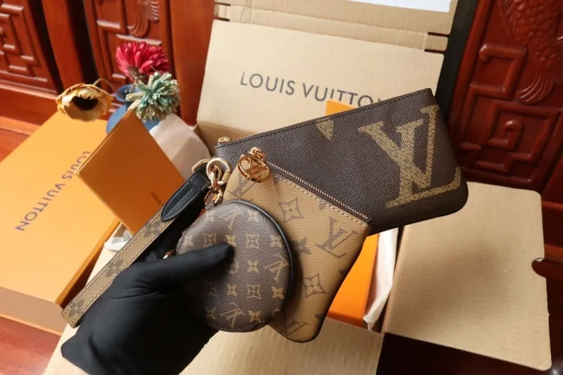 Alternative view of LV Wallets-1052