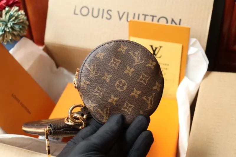 LV Wallets-1052 - Image 6
